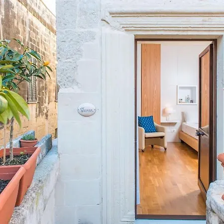 Palazzo Castromediano Hotel 3*